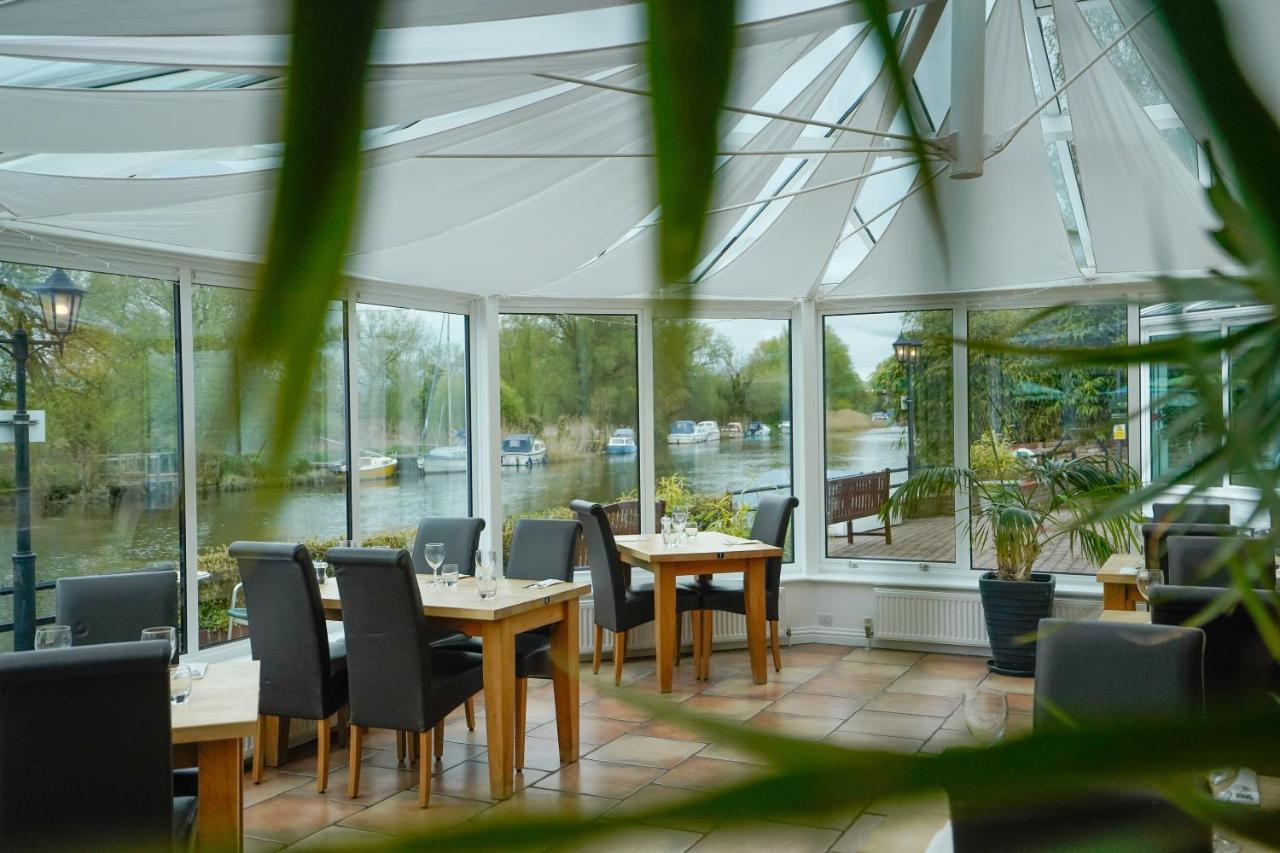 Waveney House Hotel Beccles Buitenkant foto