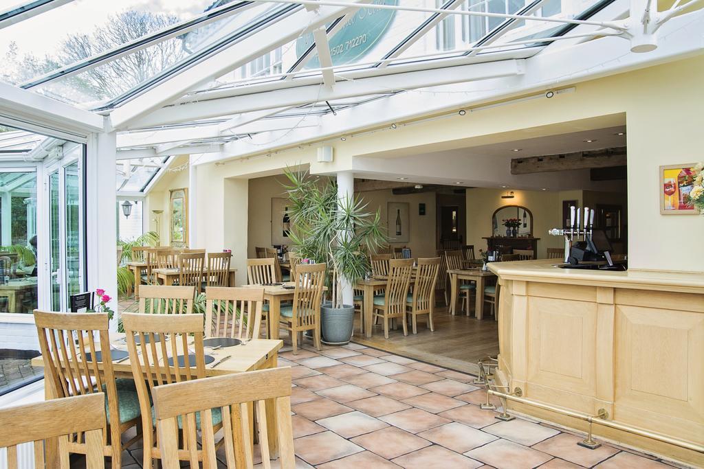 Waveney House Hotel Beccles Buitenkant foto