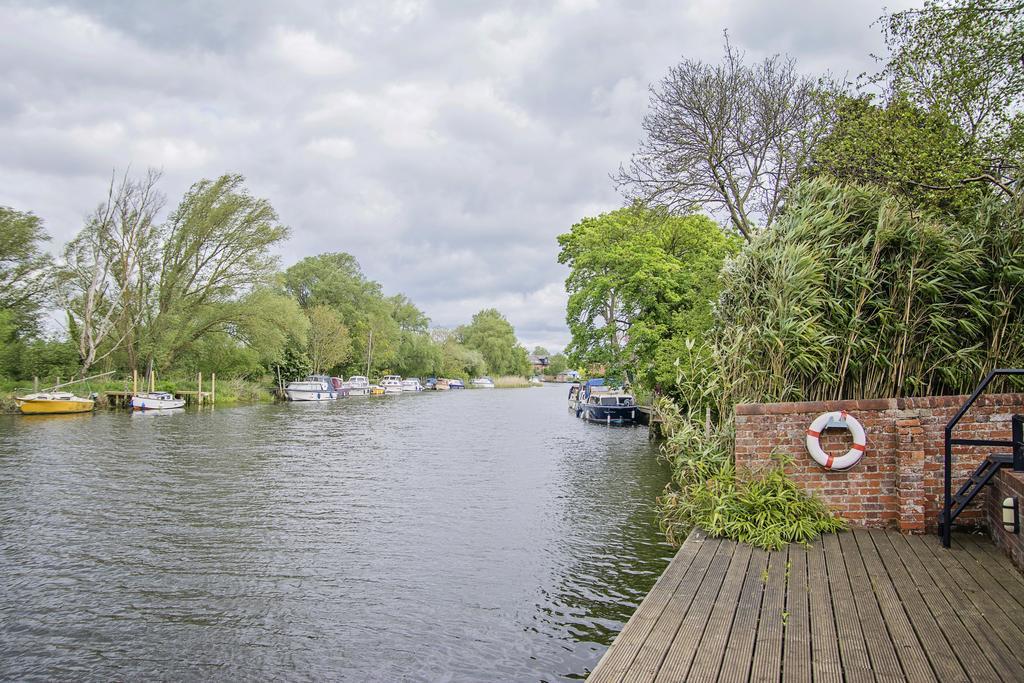 Waveney House Hotel Beccles Buitenkant foto