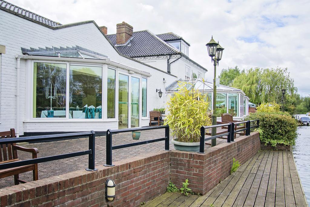 Waveney House Hotel Beccles Buitenkant foto