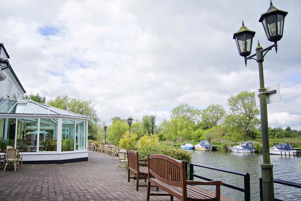 Waveney House Hotel Beccles Buitenkant foto