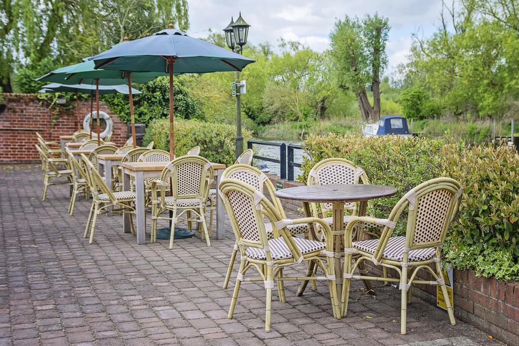 Waveney House Hotel Beccles Buitenkant foto