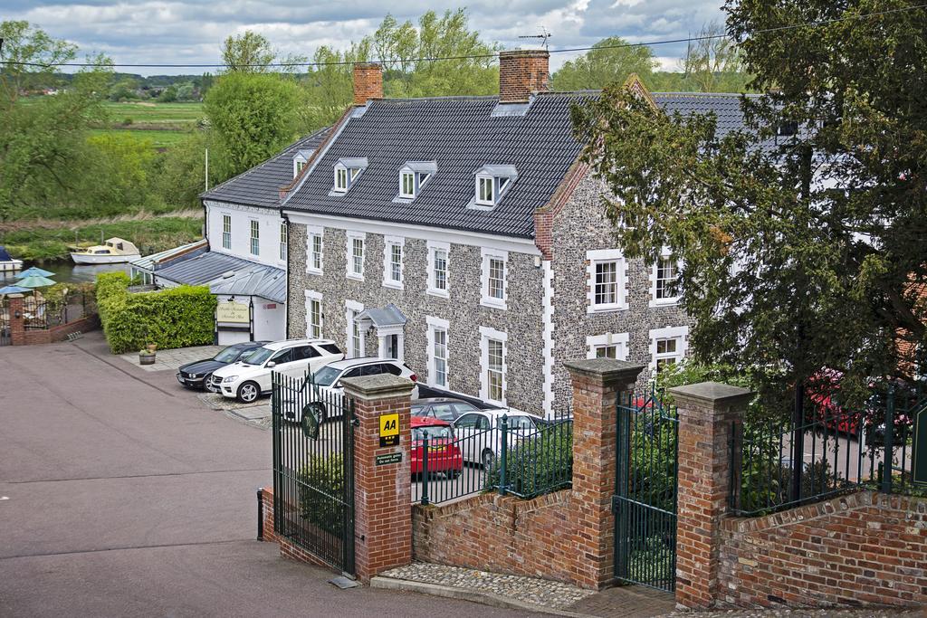 Waveney House Hotel Beccles Buitenkant foto