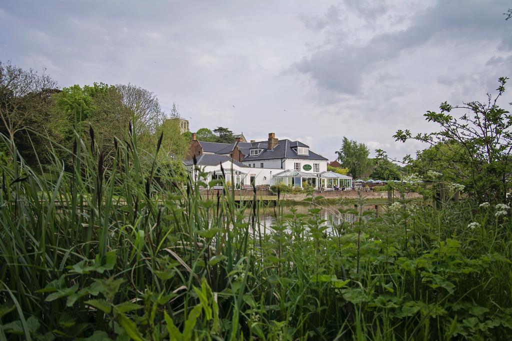 Waveney House Hotel Beccles Buitenkant foto