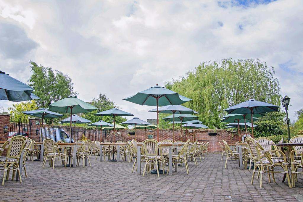 Waveney House Hotel Beccles Buitenkant foto